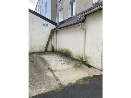 Parking 49 &euro;  sur Nantes (44000) - Réf. G504