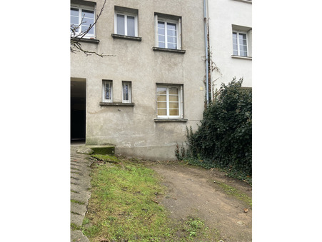 A louer parking 48 &euro;  Nantes