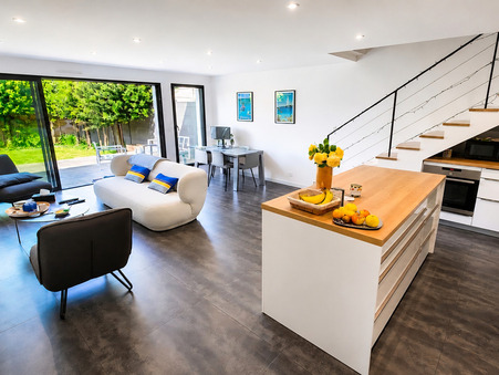 Maison 655 200 &euro; sur Rennes (35000) - Réf. GA8493h