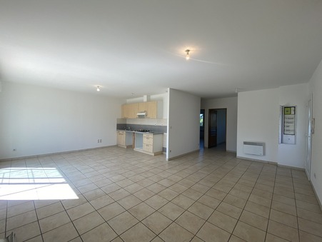 A louer appartement 990 €  Meyreuil