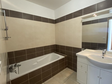 A louer appartement 990 &euro;  Meyreuil