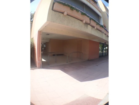 Parking sur Plan de Cuques ; 110 €  ; Location Réf. 6404
