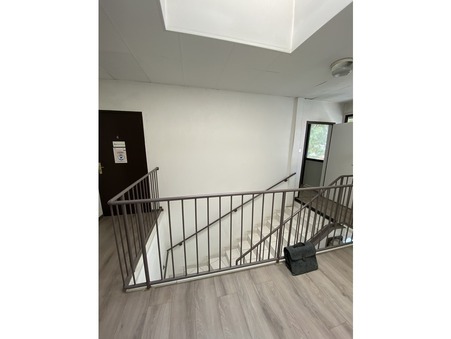 A louer local professionnel 420 €  Gardanne