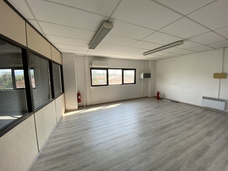 Local professionnel 645 €  Réf. 231020202 Gardanne