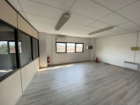 A louer local professionnel 1 290 &euro;  Gardanne