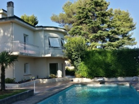 Maison sur Bouc Bel Air ; 4 200 &euro;  ; A louer Réf. 231120