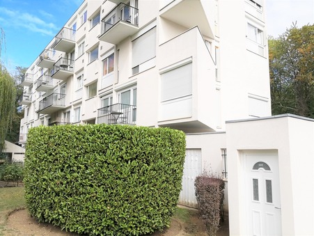 MONTMORENCY  672 €