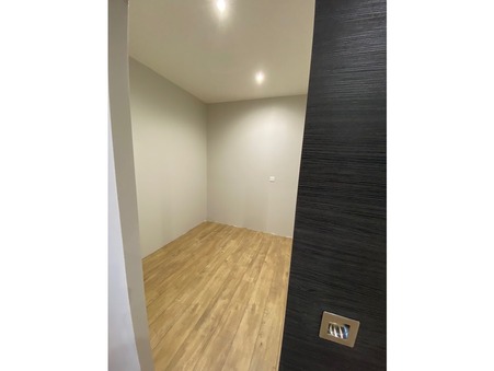 A louer local professionnel Gardanne 13120; 575 € 