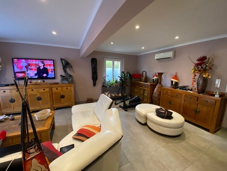 Maison 2 400 &euro;  Réf. 43321 Bouc Bel Air