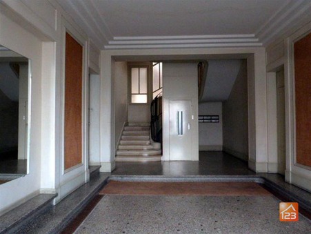 Verdun  196 000 €