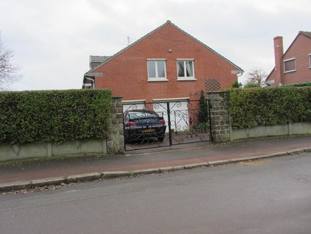 Neuville-en-Ferrain  335 000 €
