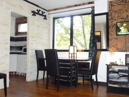 Paris  345 000 €