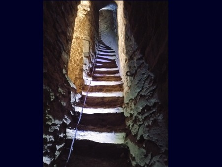 A vendre chateau Brioude 43100; 112 000 €