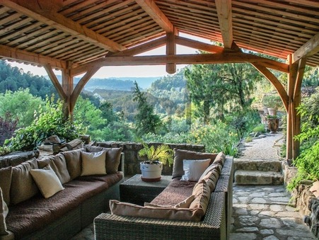 A vendre maison Les Vans 07140; 600 000 € 