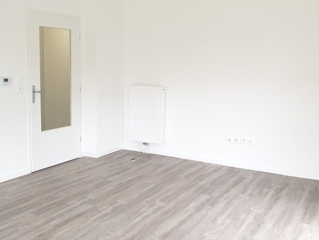 LINSELLES  784 €