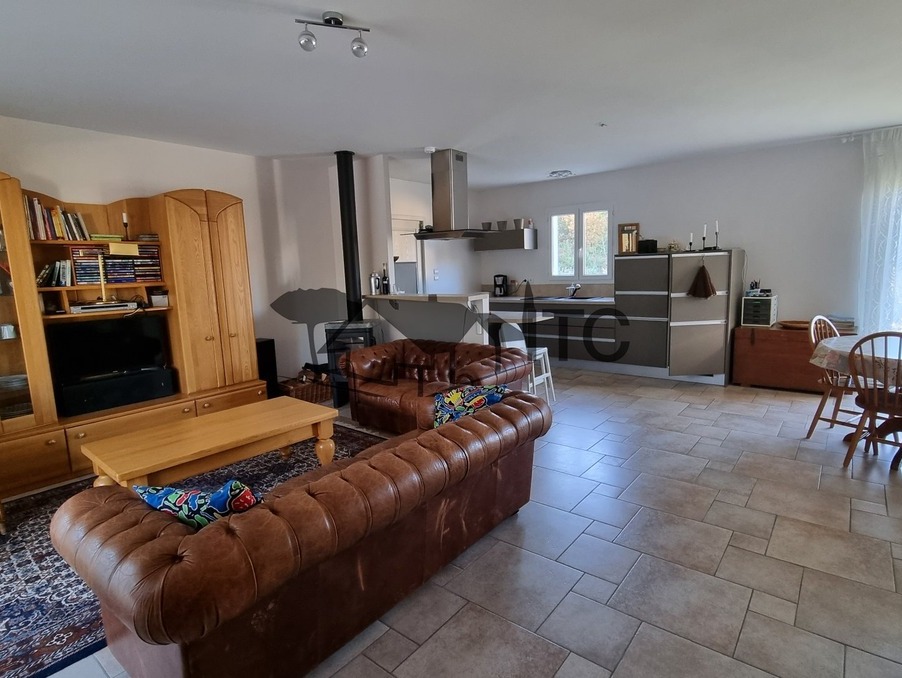 Vente maison 369 000 €  Banne