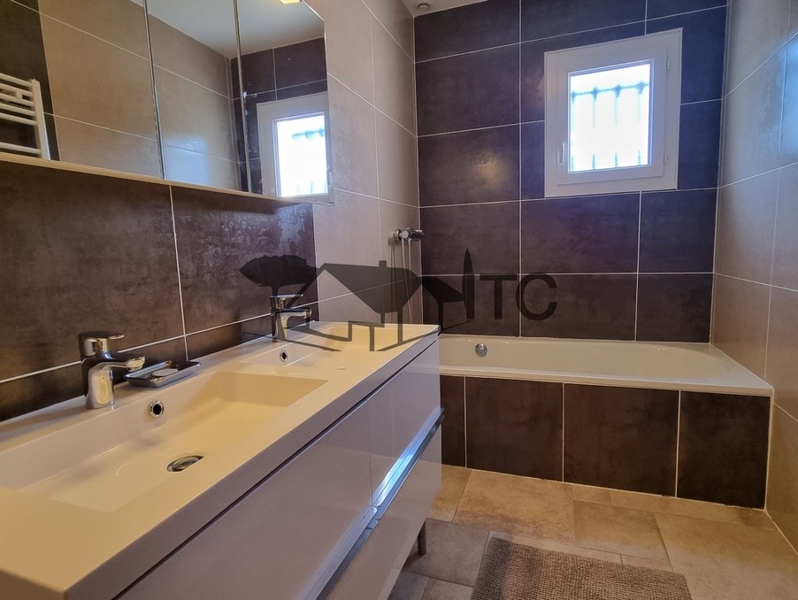 A vendre maison Banne 07460; 369 000 € 