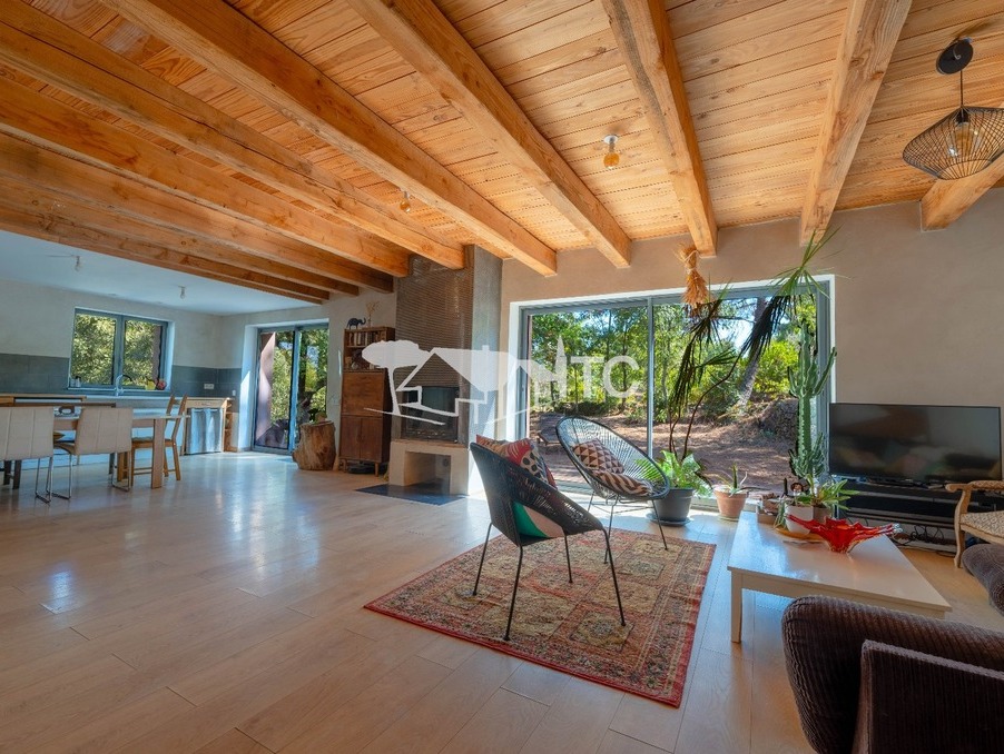 Maison sur Les Vans ; 345 000 €  ; A vendre Réf. 301371850-2208378