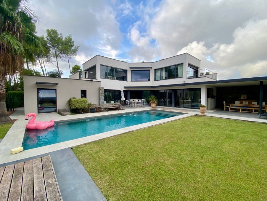 Maison 1 790 000 €  Réf. 60 Saint-Clément-de-Rivière