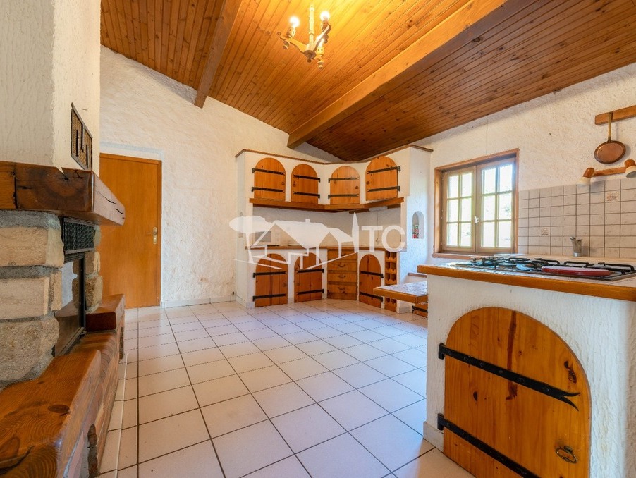 Maison sur Les Vans ; 452 000 €  ; A vendre Réf. 301374990-2211382