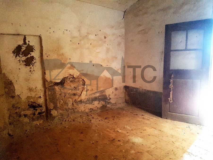 Maison sur Banne ; 66 000 €  ; Vente Réf. 301372408-1807235