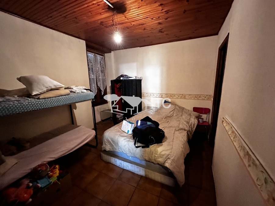 Immeuble 118 000 €  Réf. 301375060-2301415 Besseges