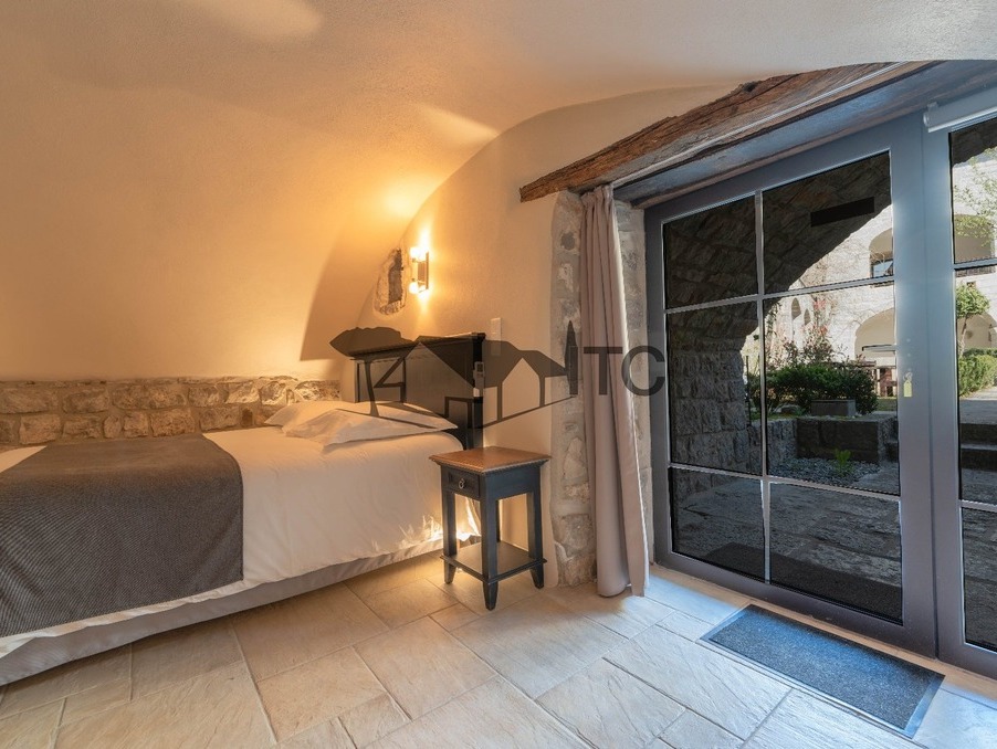 Maison sur Les Vans ; 1 260 000 €  ; A vendre Réf. 301375098-2303435