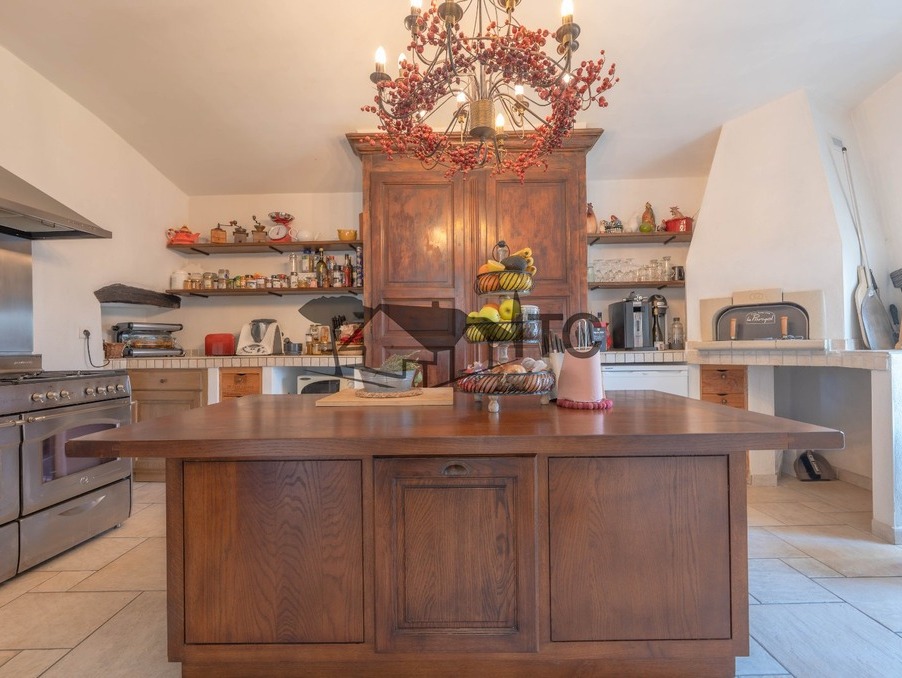 A vendre maison Les Vans 07140; 1 260 000 € 