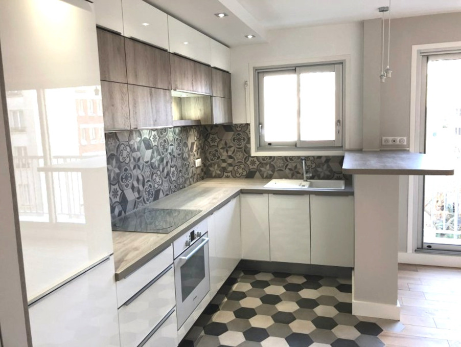 A vendre appartement Paris 75018; 335 000 € 