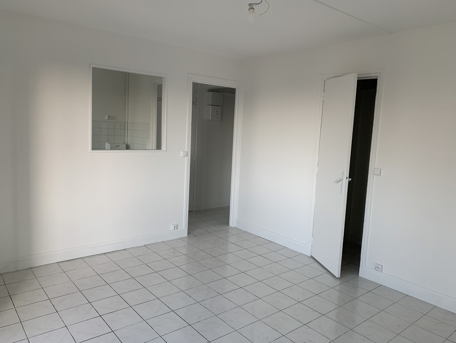 Achat appartement Saint-Maur-des-Fossés Réf. DBVAP160000656
