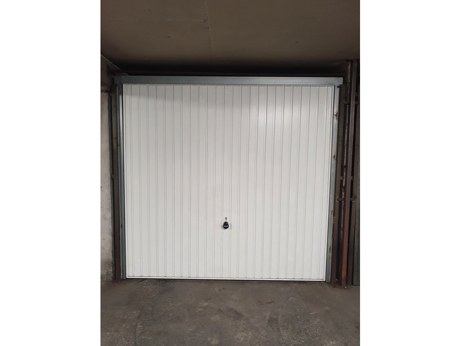 Parking 33 000 € sur Paris (75017) - Réf. FDVPA20001235