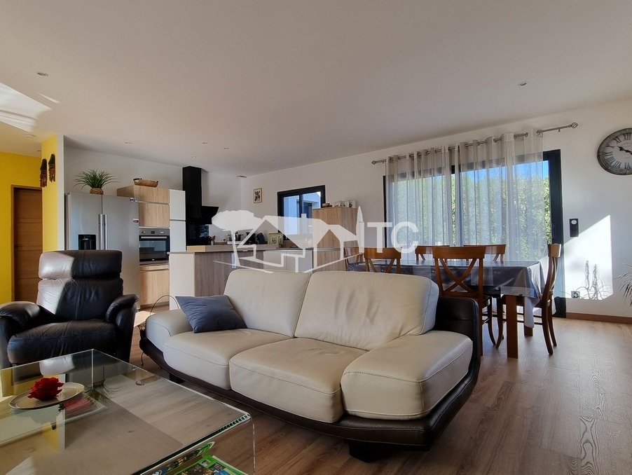 Maison sur Banne ; 380 000 €  ; Vente Réf. 301375398-2310595