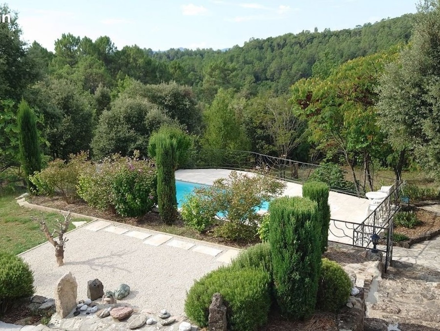 Maison sur  ; 377 000 €  ; Achat Réf. 301375322-2308567