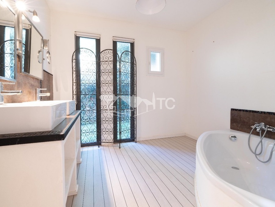 Vente maison 421 000 €  Les Mages