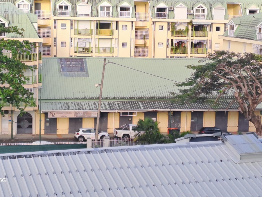 Vente local commercial 200 000 €  Pointe a Pitre