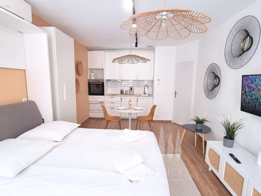 Immeuble 1 688 000 €  Réf. M44540 Cogolin