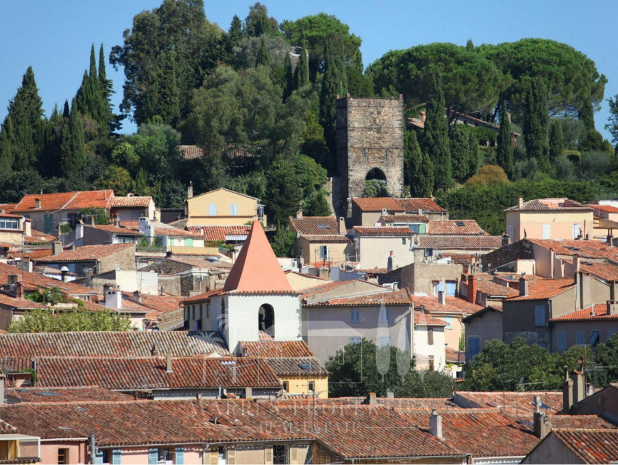 A vendre immeuble Cogolin 83310; 1 688 000 € 