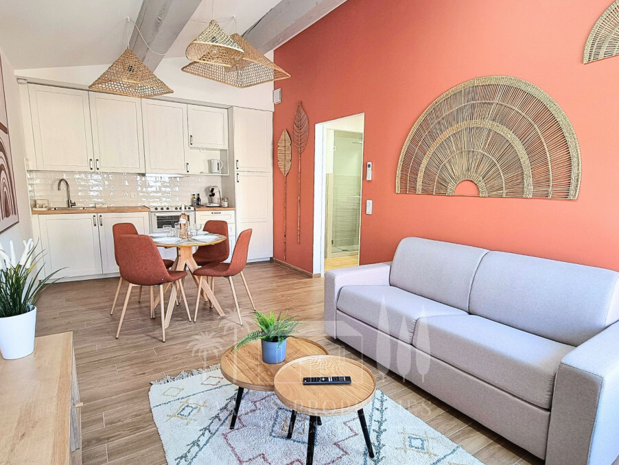 Immeuble 1 688 000 €  sur Cogolin (83310) - Réf. M44540