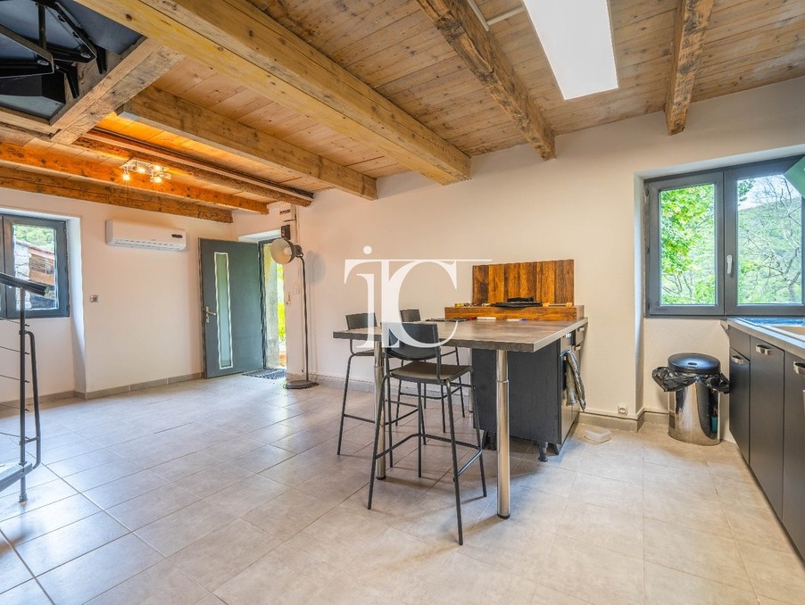 Vente maison 399 000 €  Sampzon