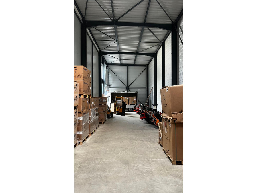 Entrepôt 1 800 €  Réf. lc2 Chazay d'Azergues