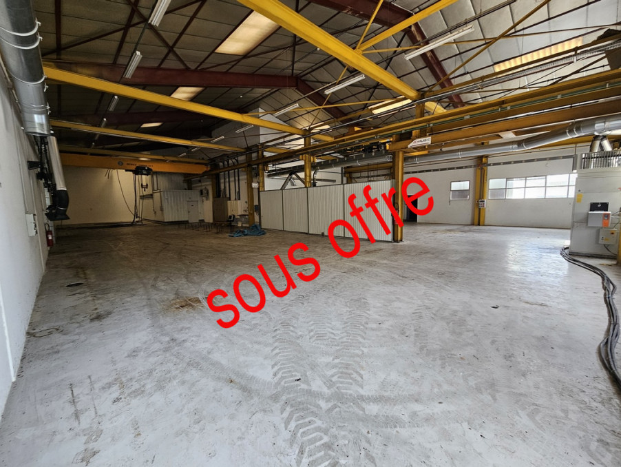 A vendre entrepôt Oyonnax 01100; 409 500 € 