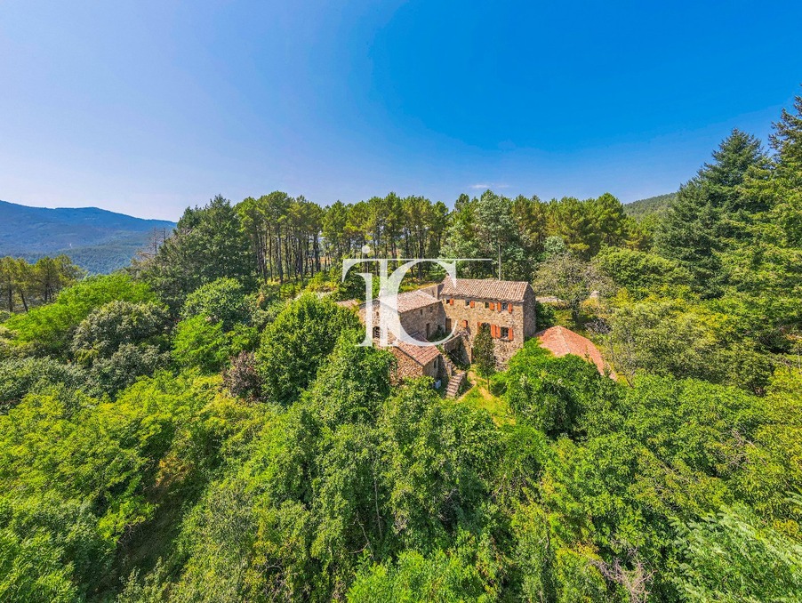 A vendre maison Les Salelles 07140; 390 000 € 