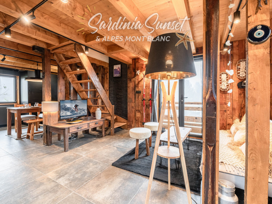 A louer maison À partir de 2 000 €  Megeve