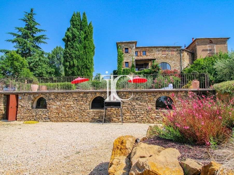 Maison sur Les Vans ; 750 000 €  ; Vente Réf. 30137711-2409810