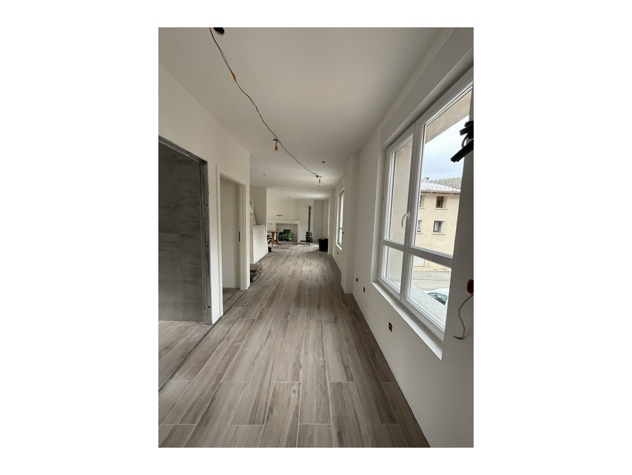 Maison sur Saint-Claude ; prix nous consulter ; Vente Réf. 1904