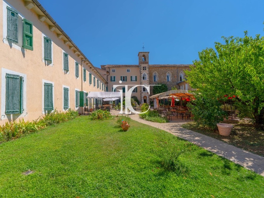 A vendre propriété Les Vans 07140; 850 000 € 