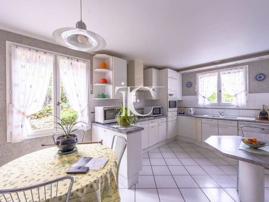 Vente maison 399 000 €  Les Vans