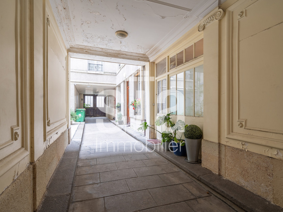 Achat appartement Paris Réf. ADVAP360001851