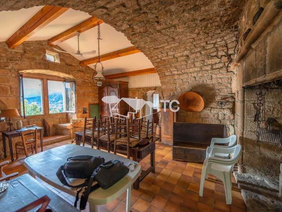 Maison sur Les Vans ; 330 000 €  ; Vente Réf. 301374952-2502885