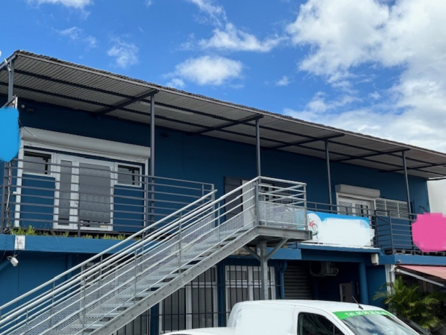 Local professionnel sur Baie Mahault ; 1 020 €  ; Location Réf. 731